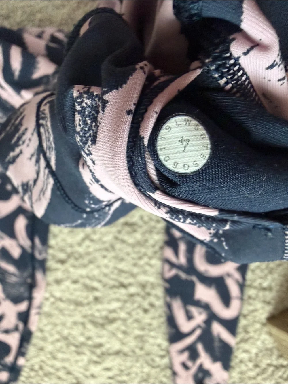 Lululemon Wunder Under High Rise 25” Leggings Navy Pink Graffiti Print - Size 4
